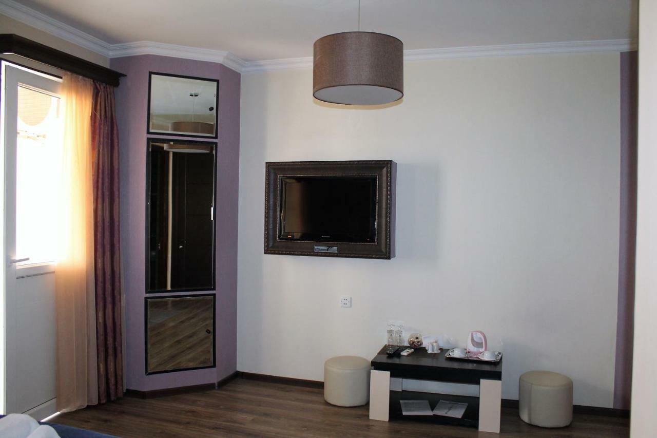 Panorama Eco-Hotel Tbilisi Eksteriør billede
